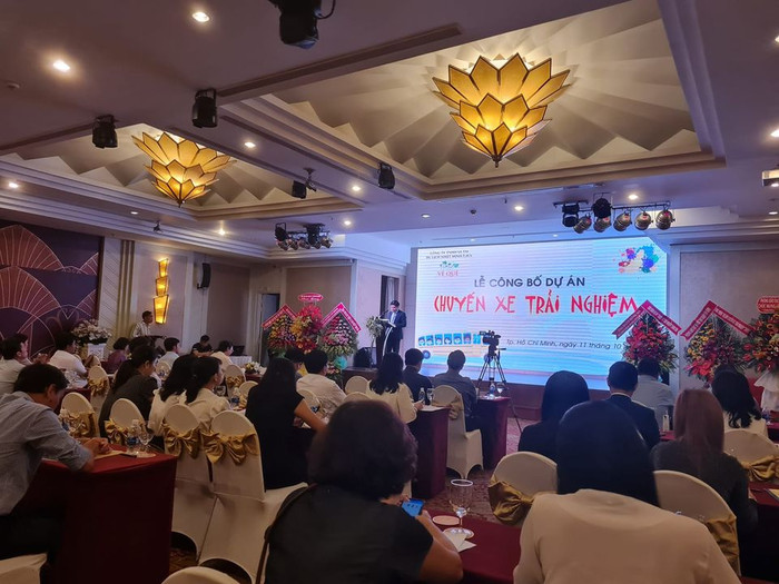 Ra mắt dự án "Chuyến xe trải nghiệm" dành cho các học sinh (ảnh: P.L) Ra mắt dự án "Chuyến xe trải nghiệm" dành cho các học sinh (ảnh: P.L)