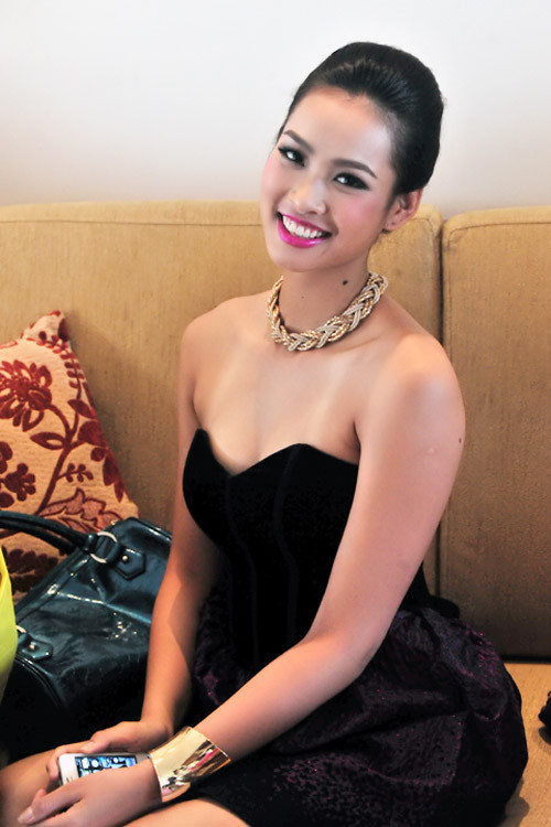 Sau scandal lấy chồng, Vương Thu Phương được gán với biệt danh "Người đẹp nói dối"