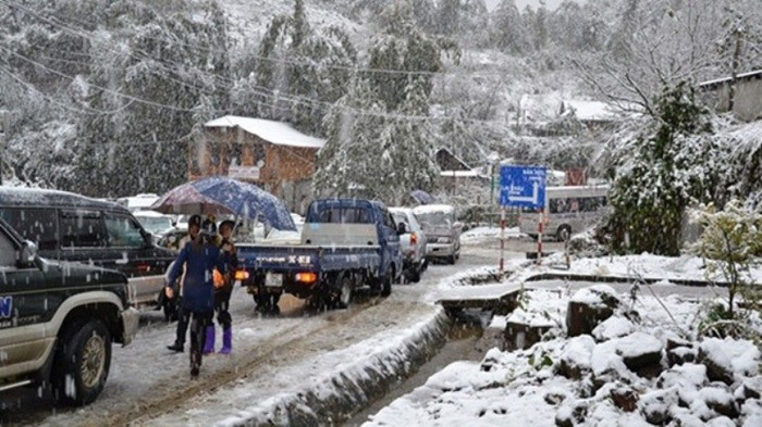 Băng tuyết phủ kín tại Sapa, Lào Cai (Ảnh Tuổi trẻ) Băng tuyết phủ kín tại Sapa, Lào Cai (Ảnh Tuổi trẻ)