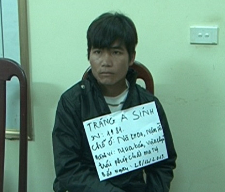 Đối tượng Tráng A Sính tại cơ quan công an Đối tượng Tráng A Sính tại cơ quan công an