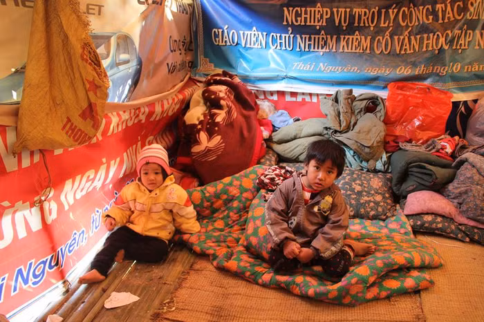 Những đứa trẻ ở Lũng Luông (Thái Nguyên) Những đứa trẻ ở Lũng Luông (Thái Nguyên)