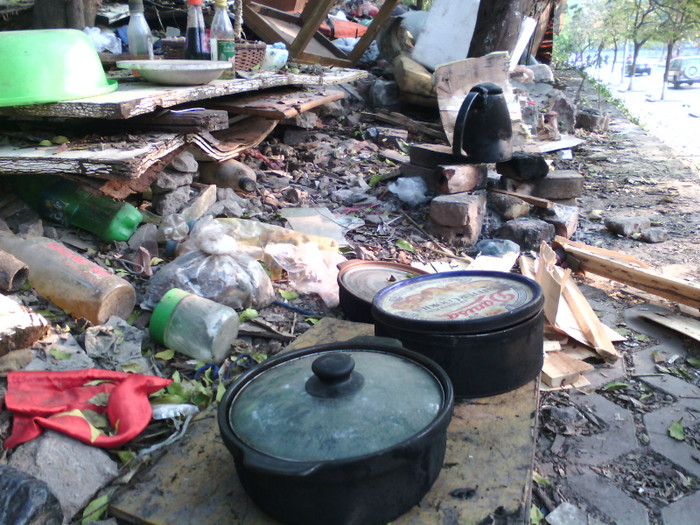 Còn đây là khu vực "nhà bếp" của 3 hộ gia đình