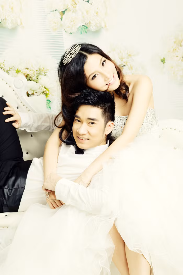 Sau gần một năm chuẩn bị và thực hiện, DVD Tình và CD Ngỡ ra đời. Qua hai sản phẩm âm nhạc này, Quang Hà mong muốn gửi đến khán giả mộ điệu giọng hát trữ tình của mình một lời tri ân, bằng tất cả tâm huyết của một người nghệ sĩ. Ước mong lớn nhất của Quang Hà là được chạm vào trái tim của những người yêu nhạc trên mọi miền tổ quốc.