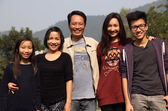 Mỹ Linh dành tặng chồng những lời có cánh nhân kỷ niệm 16 năm ngày cưới: "Dù cuộc sống có những muộn phiền, có những hờn ghen, lúc buồn vui, những lúc giận hờn. Em dành để nhớ thương: trao tặng anh".