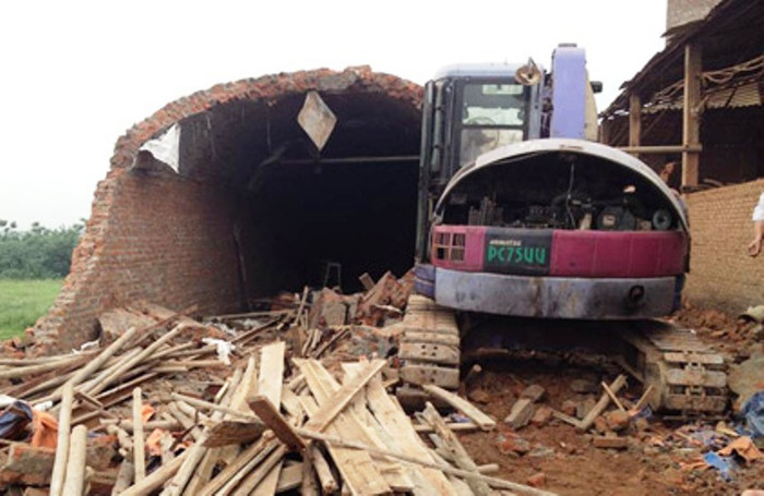 Hiện trường vụ sập lò sấy gạch khiến 2 người tử vong Hiện trường vụ sập lò sấy gạch khiến 2 người tử vong