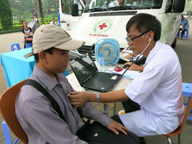 Lai xe vận tải phải khám sức khỏe định kỳ (Ảnh: Tuổi Trẻ)