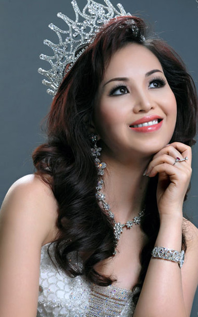 Vẻ đẹp sang trọng mặn mà của Hoa hậu Diệu Hoa Vẻ đẹp sang trọng mặn mà của Hoa hậu Diệu Hoa