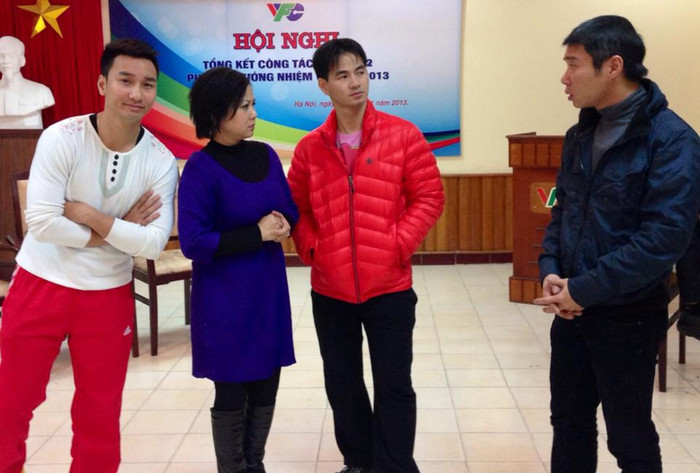 Các nghệ sỹ xuất hiện trong Táo Quân 2013 dần lộ mặt. Năm nay, có một điều mới lạ: Xuân Bắc, Công Lý sẽ đổi vai cho nhau. Các nghệ sỹ xuất hiện trong Táo Quân 2013 dần lộ mặt. Năm nay, có một điều mới lạ: Xuân Bắc, Công Lý sẽ đổi vai cho nhau.