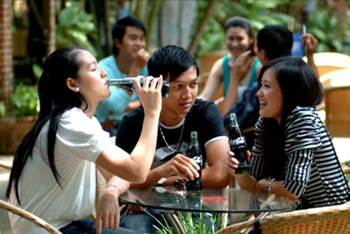 Cựu nhân viên quản lí chất lượng của Coca Cola khuyên NTD không nên uống quá nhiều loại nước này vì không tốt cho sức khỏe