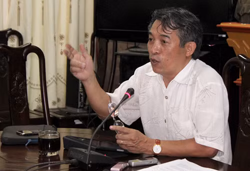 Ông Phạm Quang Long, Giám đốc Sở VHTTDL Hà Nội: "Thanh tra Sở sẽ xem xét việc bán vé bất chấp quyết định ngừng cấp phép liveshow Chế Linh như một tình tiết tăng nặng"