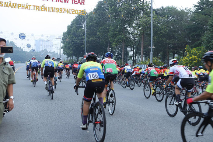 Chặng đầu tiên của giải với lộ trình từ Bình Dương đến Tây Ninh có cự ly thi đấu 105 km Chặng đầu tiên của giải với lộ trình từ Bình Dương đến Tây Ninh có cự ly thi đấu 105 km