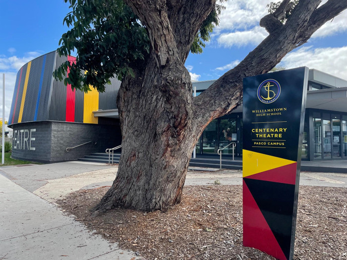 Tòa nhà nhạc kịch của Trường trung học Williamstown High School. (Ảnh do tác giả cung cấp) Tòa nhà nhạc kịch của Trường trung học Williamstown High School. (Ảnh do tác giả cung cấp)