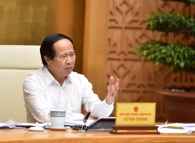 Phó Thủ tướng Lê Văn Thành: Mốc tiến độ chúng ta tính từng ngày, trong khi khối lượng công việc còn rất lớn. Ảnh: VGP/Đức Tuân Phó Thủ tướng Lê Văn Thành: Mốc tiến độ chúng ta tính từng ngày, trong khi khối lượng công việc còn rất lớn. Ảnh: VGP/Đức Tuân