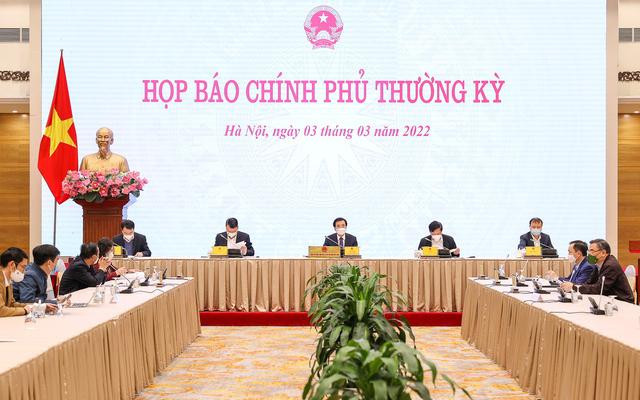 Chiều ngày 3/3, tại Hà Nội, Văn phòng Chính phủ họp báo thường kỳ dưới sự chủ trì của Bộ trưởng, Chủ nhiệm Văn phòng Chính phủ Trần Văn Sơn. Chiều ngày 3/3, tại Hà Nội, Văn phòng Chính phủ họp báo thường kỳ dưới sự chủ trì của Bộ trưởng, Chủ nhiệm Văn phòng Chính phủ Trần Văn Sơn.