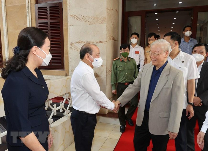 Ngày 22/3, Tổng Bí thư Nguyễn Phú Trọng thăm và làm việc với lãnh đạo tỉnh Hòa Bình. (Ảnh: Trí Dũng/TTXVN) Ngày 22/3, Tổng Bí thư Nguyễn Phú Trọng thăm và làm việc với lãnh đạo tỉnh Hòa Bình. (Ảnh: Trí Dũng/TTXVN)