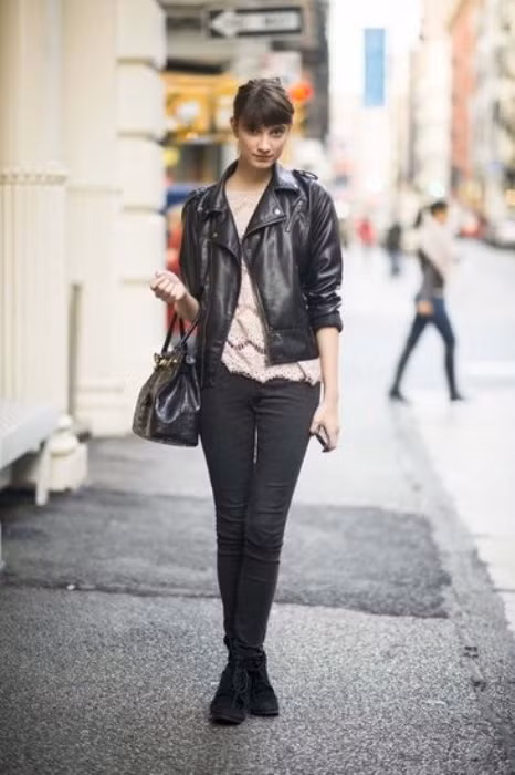 Áo da là một item mang lại cho bạn vẻ sành điệu và khả năng giữ ấm tốt