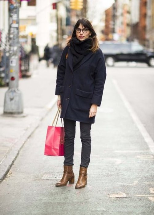 Áo khoác oversized hoàn hảo khi kết hợp cùng ankle boots Áo khoác oversized hoàn hảo khi kết hợp cùng ankle boots