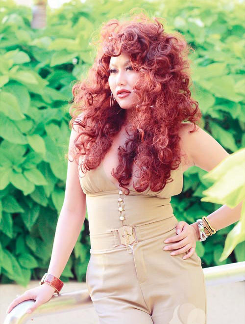 Phi Thanh Vân và kiểu tóc "búp bê Nhật" bị hỏng. Phi Thanh Vân và kiểu tóc "búp bê Nhật" bị hỏng.