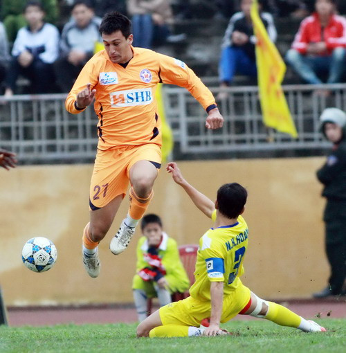 Các cuộc đối đầu giữa SHB Đà Nẵng - SLNA luôn rất quyết liệt
