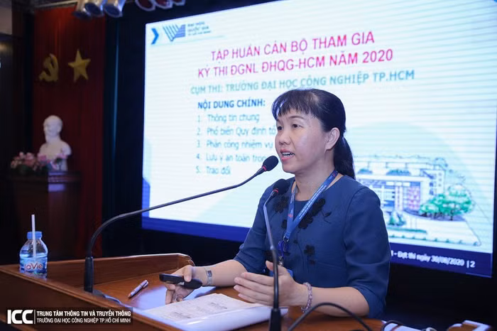 Tập huấn cán bộ tham gia kỳ thi đánh giá năng lực (ảnh: Đại học Công nghiệp Thành phố Hồ Chí Minh)