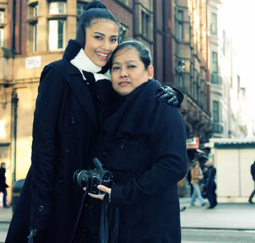 Trương Thi Mây và mẹ