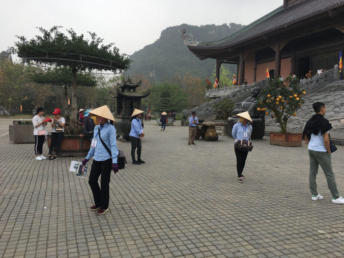 Để được chụp ảnh cũng phải nộp tiền cho doanh nghiệp hàng tháng. Ảnh: Vũ Phương. Để được chụp ảnh cũng phải nộp tiền cho doanh nghiệp hàng tháng. Ảnh: Vũ Phương.