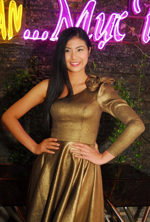 Trước đó, màu đồng cũng đã từng một lần 'dìm hàng' Hoa hậu Ngọc Hân Trước đó, màu đồng cũng đã từng một lần 'dìm hàng' Hoa hậu Ngọc Hân