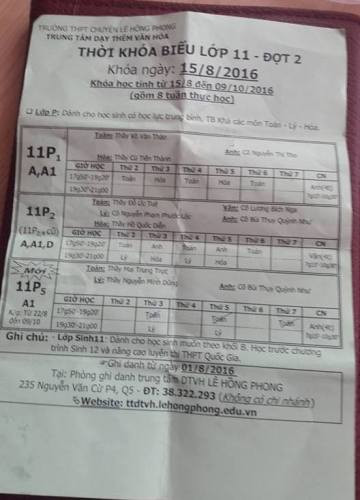 Thời khóa biểu các môn của lớp 11 tại Trung tâm bồi dưỡng văn hóa Lê Hồng Phong (ảnh: P.L)
