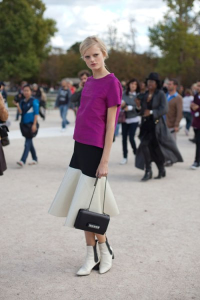 Bạn đã bao giờ tìm thấy sự liên hệ giữa 3 màu: đen, trắng và tím? Nếu chưa, hãy học tập sự kết hợp này. Bạn đã bao giờ tìm thấy sự liên hệ giữa 3 màu: đen, trắng và tím? Nếu chưa, hãy học tập sự kết hợp này.