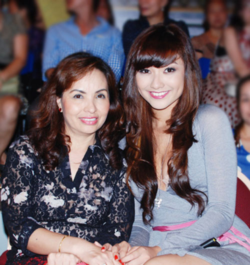 Hồng Quế và mẹ Hồng Quế và mẹ