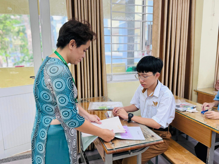 Thí sinh ở Thành phố Hồ Chí Minh tham dự kỳ thi tuyển sinh vào lớp 10 vừa qua (ảnh: V.D) gdvn_TS10TPHCM.jpg