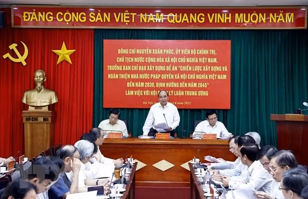 Chủ tịch nước Nguyễn Xuân Phúc phát biểu tại buổi làm việc. (Ảnh: Thống Nhất/TTXVN)