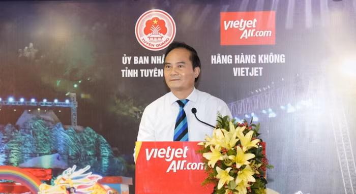 Ông Hoàng Việt Phương, Phó Chủ tịch tỉnh Tuyên Quang phát biểu tại buổi hội nghị.