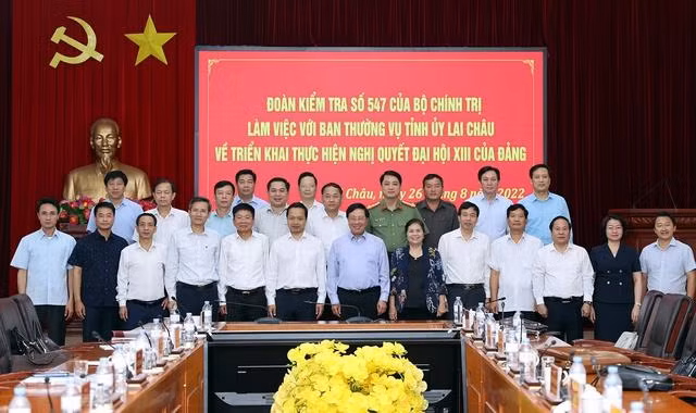 Phó Thủ tướng đánh giá, trong tất cả các cuộc kiểm tra, thành phần theo yêu cầu đều tham dự đầy đủ, thể hiện sự cầu thị, nghiêm túc của tỉnh Lai Châu. Ảnh: VGP/Hải Minh