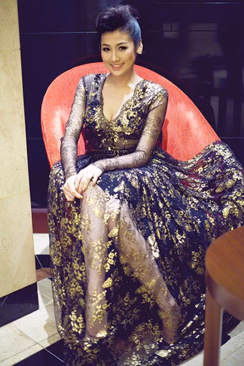 .. hay vóc dáng "vượt ngưỡng" của mình.