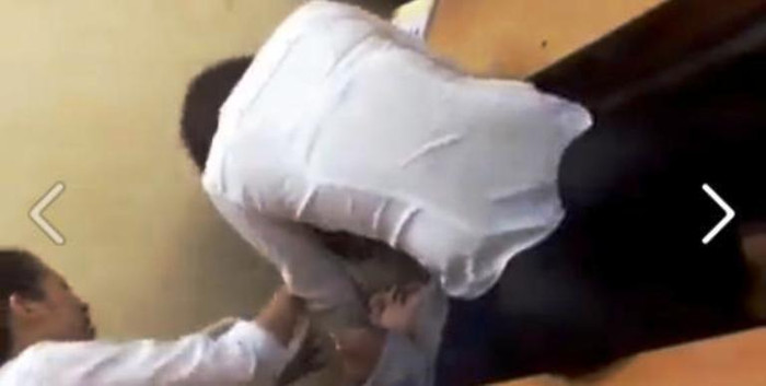 Chỉ có duy nhất một nữ sinh vào căn ngăn Chỉ có duy nhất một nữ sinh vào căn ngăn