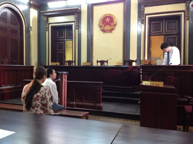 Đã có 2 bị cáo được dẫn giải đến, bị cáo Mỹ Xuân vẫn chưa có mặt tại tòa Đã có 2 bị cáo được dẫn giải đến, bị cáo Mỹ Xuân vẫn chưa có mặt tại tòa