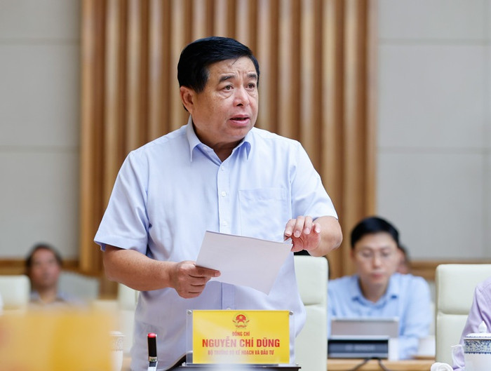 Bộ trưởng Bộ Kế hoạch và Đầu tư Nguyễn Chí Dũng phát biểu tại Hội nghị. Ảnh: VGP/Nhật Bắc Thủ tướng: '5 quyết tâm', '5 bảo đảm' để thúc đẩy giải ngân, sử dụng hiệu quả nhất nguồn vốn gần 670 nghìn tỷ đồng- Ảnh 3.