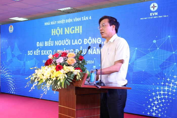 Ông Uông Quang Huy, Phó Chủ tịch Công đoàn Điện lực Việt Nam phát biểu chỉ đạo tại Hội nghị. h1.jpg