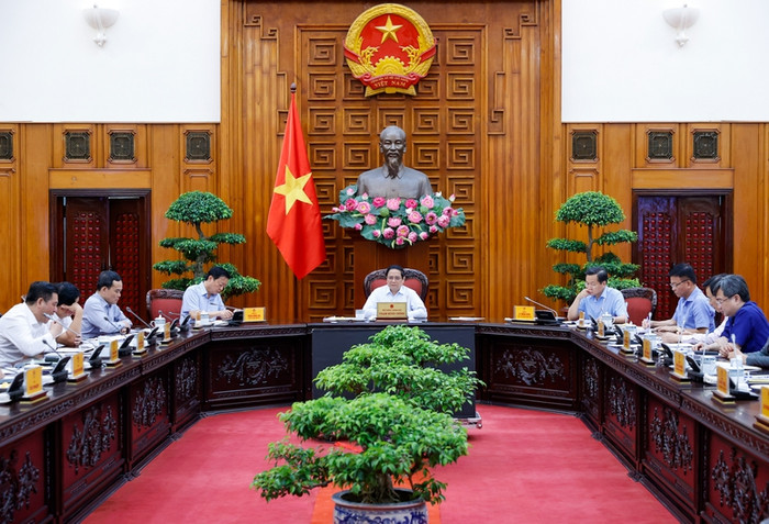Thủ tướng chủ trì Phiên họp thứ nhất của Ban Chỉ đạo rà soát, xử lý vướng mắc trong hệ thống văn bản quy phạm pháp luật. Ảnh: VGP/Nhật Bắc t2.jpg