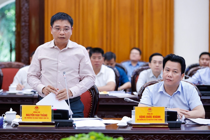 Bộ trưởng Bộ Giao thông vận tải Nguyễn Văn Thắng phát biểu tại cuộc họp. Ảnh: VGP/Nhật Bắc Bộ trưởng Bộ Giao thông vận tải Nguyễn Văn Thắng phát biểu tại cuộc họp. Ảnh: VGP/Nhật Bắc