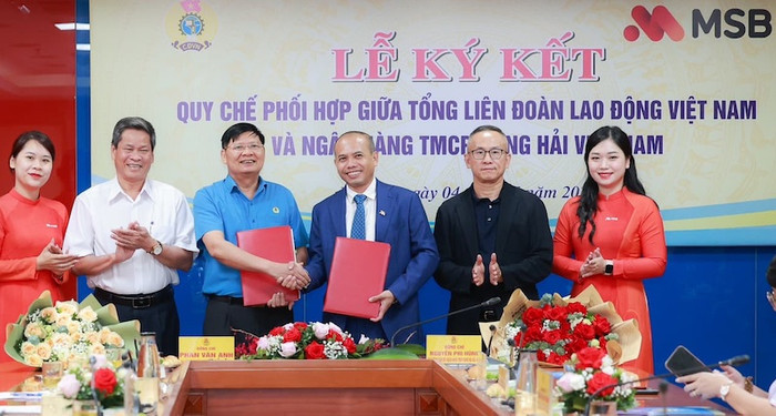 Lãnh đạo Tổng Liên đoàn Lao động Việt Nam và Ngân hàng MSB ký Quy chế phối hợp. MSB ky ket LDLD 3.jpg