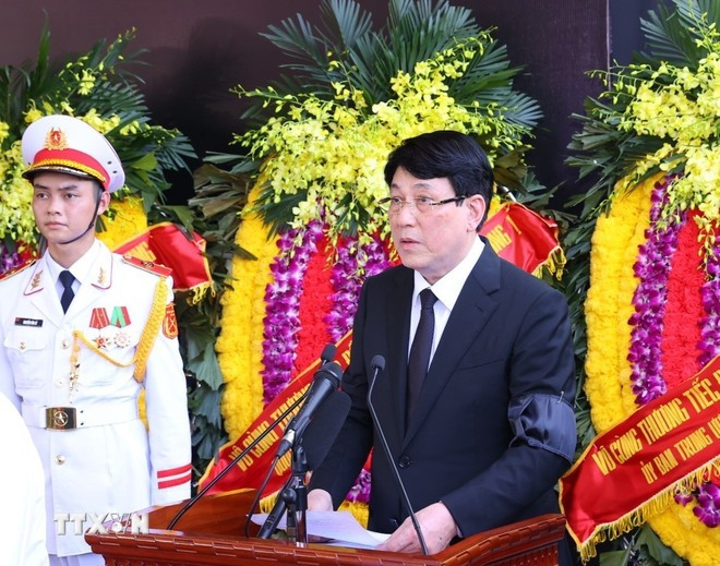 Đồng chí Lương Cường, Ủy viên Bộ Chính trị, Thường trực Ban Bí thư, Trưởng Ban Tổ chức Lễ tang phát biểu. (Ảnh: TTXVN) Đồng chí Lương Cường, Ủy viên Bộ Chính trị, Thường trực Ban Bí thư, Trưởng Ban Tổ chức Lễ tang phát biểu. (Ảnh: TTXVN)