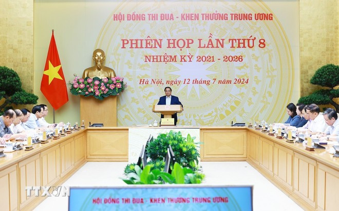 Thủ tướng Phạm Minh Chính, Chủ tịch Hội đồng Thi đua-Khen thưởng Trung ương chủ trì Phiên họp lần thứ 8 của Hội đồng. (Ảnh: Dương Giang/TTXVN) Thủ tướng Phạm Minh Chính, Chủ tịch Hội đồng Thi đua-Khen thưởng Trung ương chủ trì Phiên họp lần thứ 8 của Hội đồng. (Ảnh: Dương Giang/TTXVN)