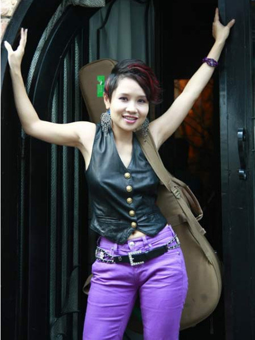 Mai Khôi cũng là một trong những mỹ nhân "nghiện" thả rông của Vbiz Mai Khôi cũng là một trong những mỹ nhân "nghiện" thả rông của Vbiz