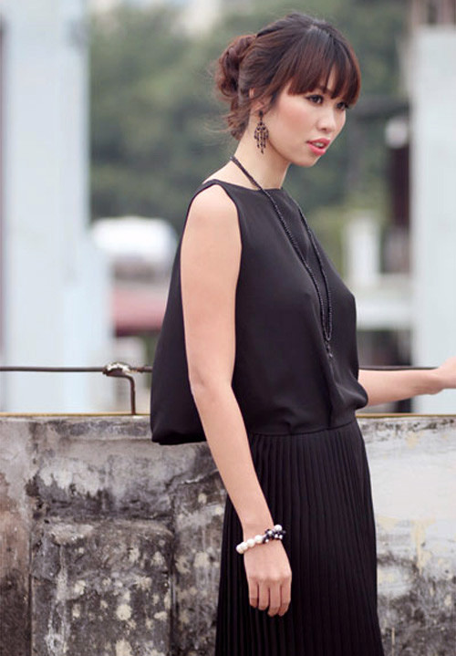 Chẳng ai phủ nhận được vẻ đẹp tròn trịa và săn chắc của vòng 1 cô siêu mẫu này, nhưng rõ ràng với phần đông quan điểm người Á đông, thì việc "thả rông" vẫn chẳng mấy đẹp mắt. Chẳng ai phủ nhận được vẻ đẹp tròn trịa và săn chắc của vòng 1 cô siêu mẫu này, nhưng rõ ràng với phần đông quan điểm người Á đông, thì việc "thả rông" vẫn chẳng mấy đẹp mắt.