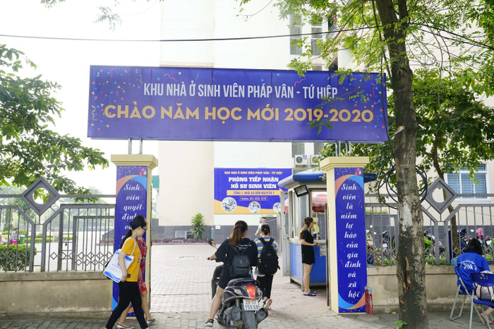 Không khí sinh viên về đăng ký ở trọ tấp nập hơn bao giờ hết. Không khí sinh viên về đăng ký ở trọ tấp nập hơn bao giờ hết.