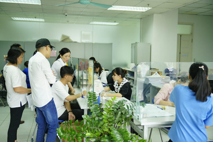 Thủ tục đăng ký ở trọ đối với các bạn tân sinh viên rất nhanh gọn, đơứn giản. Mức phí hàng tháng rất hợp lý 205.000 đồng/tháng. Thủ tục đăng ký ở trọ đối với các bạn tân sinh viên rất nhanh gọn, đơứn giản. Mức phí hàng tháng rất hợp lý 205.000 đồng/tháng.