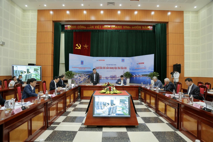 Toàn cảnh Tọa đàm Luật Dầu khí cần mang đặc thù Dầu khí do Báo Lao động tổ chức tháng 11/2021 Toàn cảnh Tọa đàm Luật Dầu khí cần mang đặc thù Dầu khí do Báo Lao động tổ chức tháng 11/2021