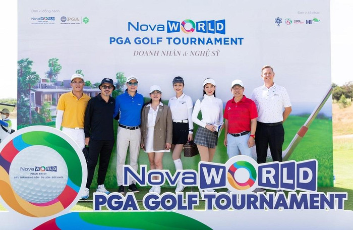 Đông đảo nghệ sĩ có mặt tại NovaWorld Phan Thiet ấn tượng trước diện mạo mới tại đây Đông đảo nghệ sĩ có mặt tại NovaWorld Phan Thiet ấn tượng trước diện mạo mới tại đây
